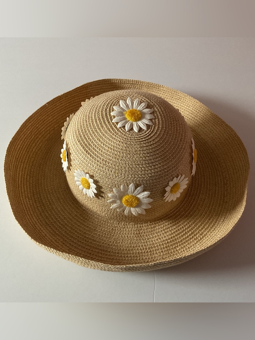 Etmar New York Straw Sun Hat with White & Yellow Daisy Appliqués